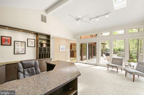 16 Arlive Ct, Rockville MD 20854-2978 exterior