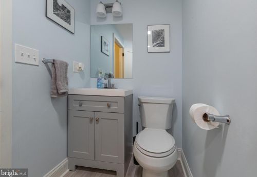 220 Media Sta Rd, Media PA 19063-4749 exterior