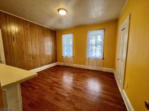 71 Passaic St, Passaic Park NJ  07055-8310 exterior