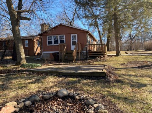 8520 Dorr Rd, Bull Valley IL 60097-8888 exterior