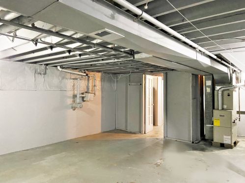 8011 Emerald Ave, Chicago IL  60620-2518 exterior