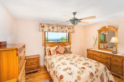 1515 Fern Ave, Duluth MN 55805-1133 exterior