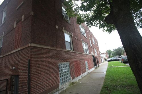 3939 Iowa St, Chicago IL 60651-3242 exterior