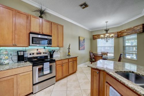 3444 Fashoda St, Fort Pierce FL 34953-4643 exterior