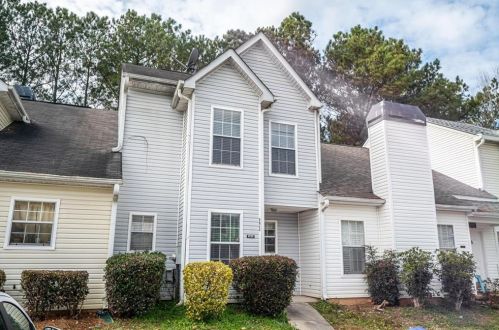 5844 Trent Walk Dr, Lithonia GA 30038-1938 exterior