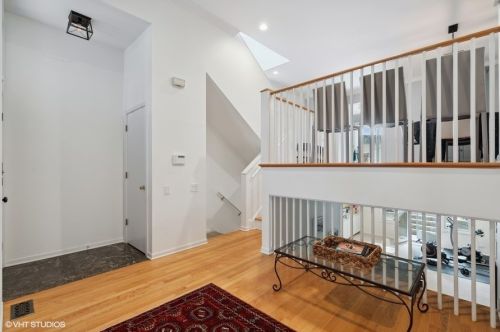 2306 Greenview Ave, Chicago IL  60614-3016 exterior