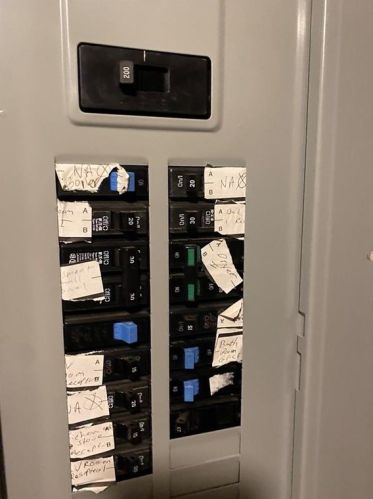 77 Vandewater St, Providence RI 02908-1624 exterior