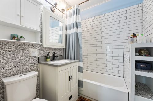 3379 Newhall St, Milwaukee WI 53211-3045 exterior