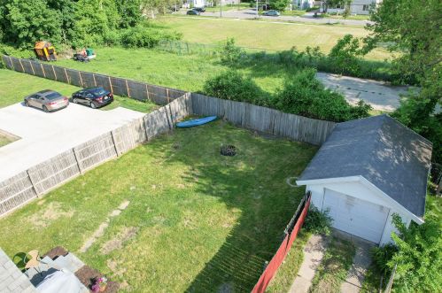 743 Bates St, Grand Rapids MI 49506-2615 exterior