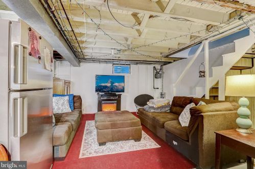 200 Stratford Rd, Manor PA 19036-1635 exterior