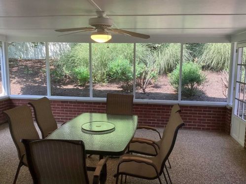 114 Oak Hill Rd, Pittsburgh PA  15238-3016 exterior