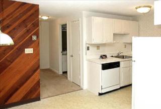 110 Jobs Hill Rd, Ellington CT  06029-3308 exterior