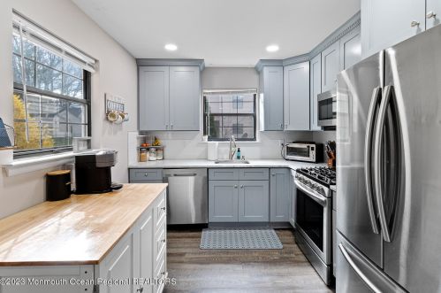 1300 Dahlia Ct, Jackson Twp NJ  08527-4131 exterior