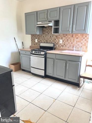 3729 Bouvier St, Philadelphia PA 19132-3816 exterior