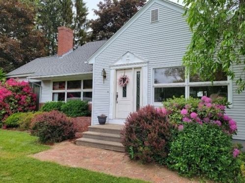 235 Belchertown Rd, Ware, MA 01082-9506