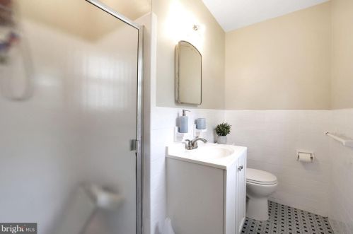 2805 Henderson Ave, Silver Spring MD 20902-2113 exterior