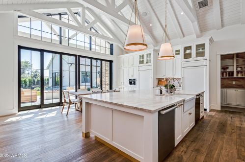 5431 Exeter Blvd, Phoenix AZ 85018-3227 exterior