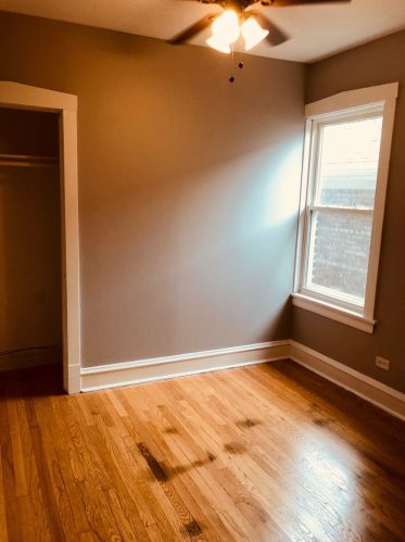 5042 Winnemac Ave, Chicago IL 60630-2315 exterior