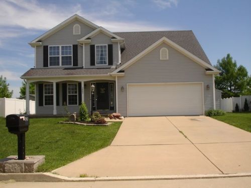 3803 Pebblebrook Ln, Champaign, IL 61822-2049