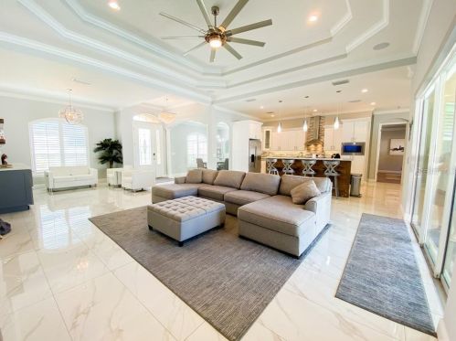 1808 Lincoln Ave, Tampa FL  33607-4238 exterior