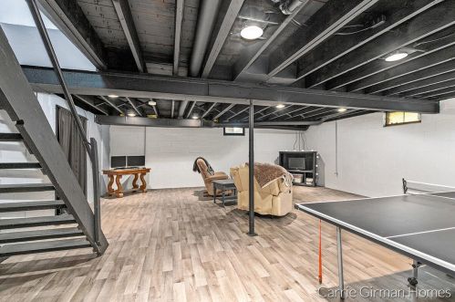 5807 124th Ave, Fennville MI  49408-9468 exterior