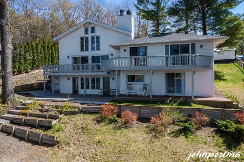 7489 Ravine Dr, Belding MI  48809-9336 exterior