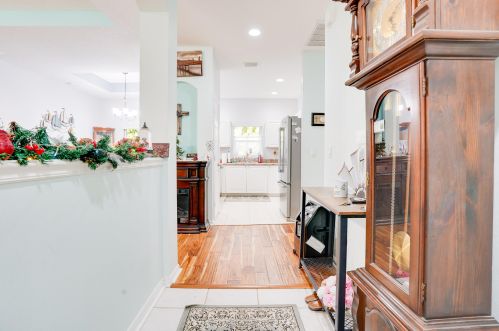 5802 Myrtle Dr, Fort Pierce FL 34982-7535 exterior