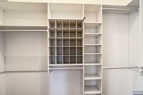 303 Cleveland Ln, Rockaway NJ 07866-5803 exterior