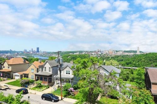 312 Kaercher St, Pittsburgh PA 15207-1477 exterior