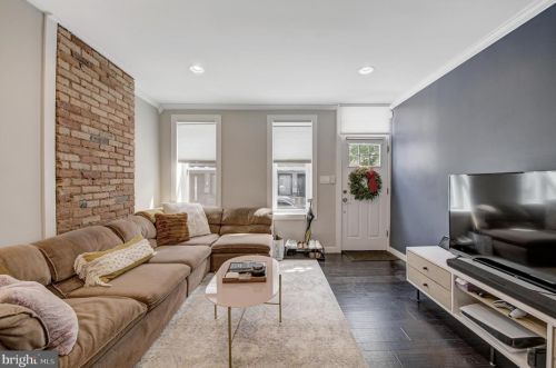 2051 Gerritt St, Philadelphia PA  19146-4517 exterior