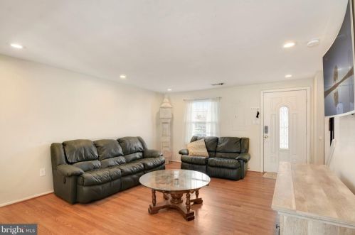 6463 Lacrosse Ln, Glen Burnie MD 21061-8823 exterior