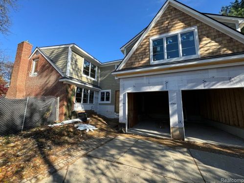 520 Wimbleton Dr, Bham MI 48009-7601 exterior