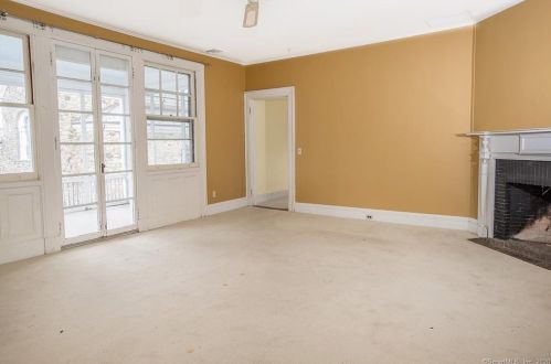 351 Main St, Ridgefield CT 06877-3810 exterior