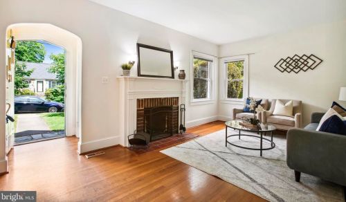 1624 Abingdon St, Arlington VA  22207-2142 exterior