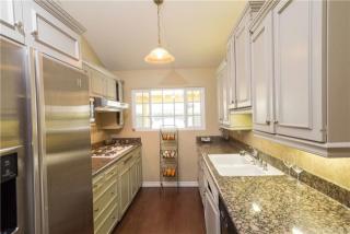 706 Elm Ave, Fullerton CA  92832-2606 exterior