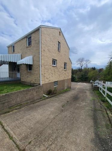 3202 Hazelhurst Ave, Pittsburgh, PA 15227-4211