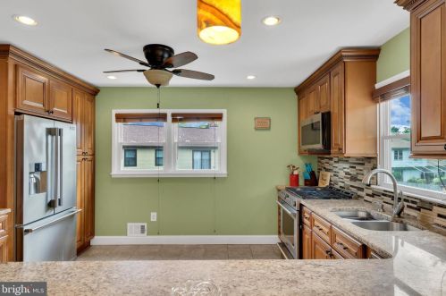 85 Colleen Cir, Trenton NJ 08638-1724 exterior