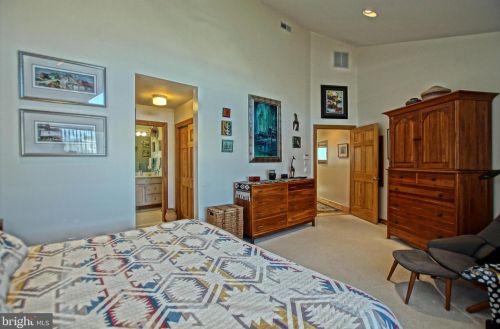 302 Cpe Shr Dr, Lewes DE 19958-3101 exterior