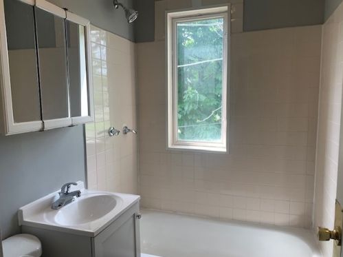 8444 Buffalo Ave, Chicago IL  60617-2609 exterior