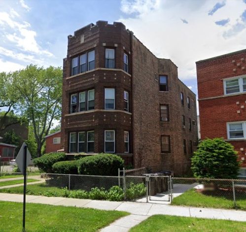 7326 Kingston Ave, Chicago IL  60649-0930 exterior