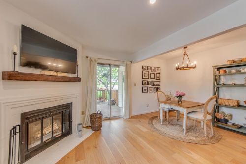 1502 Oriole Ln, Saint Louis MO 63144-1110 exterior