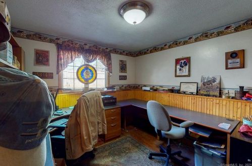 20 Woodward St, Killingly CT 06239-1642 exterior