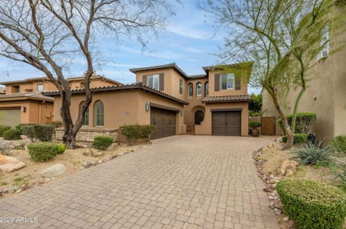 3931 Crst Ln, Phoenix AZ 85027-1602 exterior