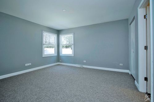 2712 Vermont Ave, Waukegan IL 60087-3648 exterior