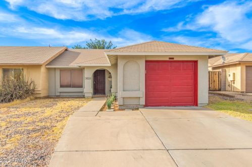 3010 Blackhawk Dr, Phoenix AZ  85050-4706 exterior