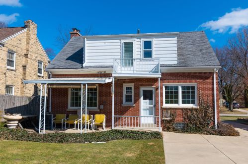 2517 82, Milwaukee WI 53219-0024 exterior