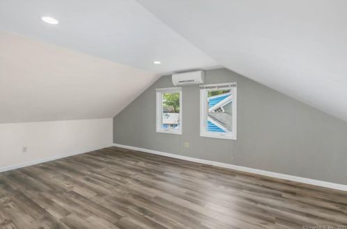 37 Commerce Ave, Killingly CT 06239-2804 exterior