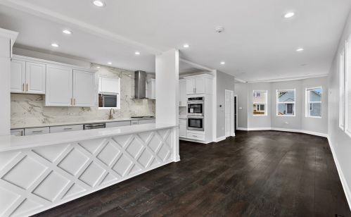 6822 Artesian Ave, Chicago IL  60629-1327 exterior