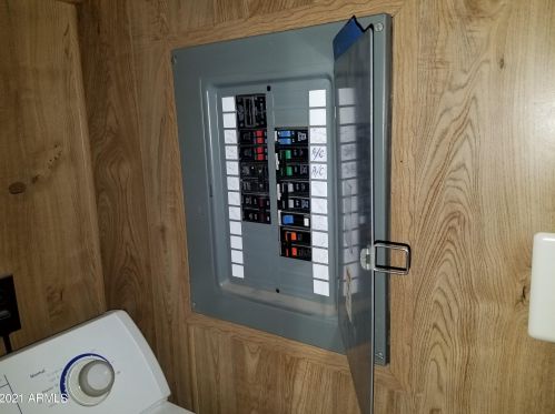 1705 Charleston Ave, Phoenix AZ 85023-1218 exterior