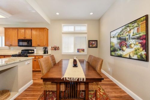 700 Diamond Glen Cir, Folsom CA 95630-3157 exterior